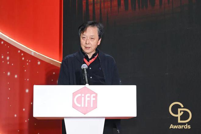 华钻之星」颁奖典礼（民用家具展专场）盛大举办AG真人游戏第一品牌CIFF广州 2025「(图2)