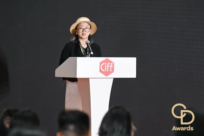 华钻之星」颁奖典礼（民用家具展专场）盛大举办AG真人游戏第一品牌CIFF广州 2025「(图3)
