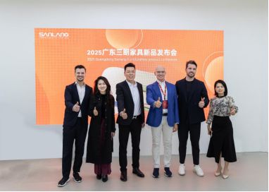 桌椅闪耀广州家博会创新设计摘双奖！AG真人娱乐网址三朗FINN系列餐(图4)